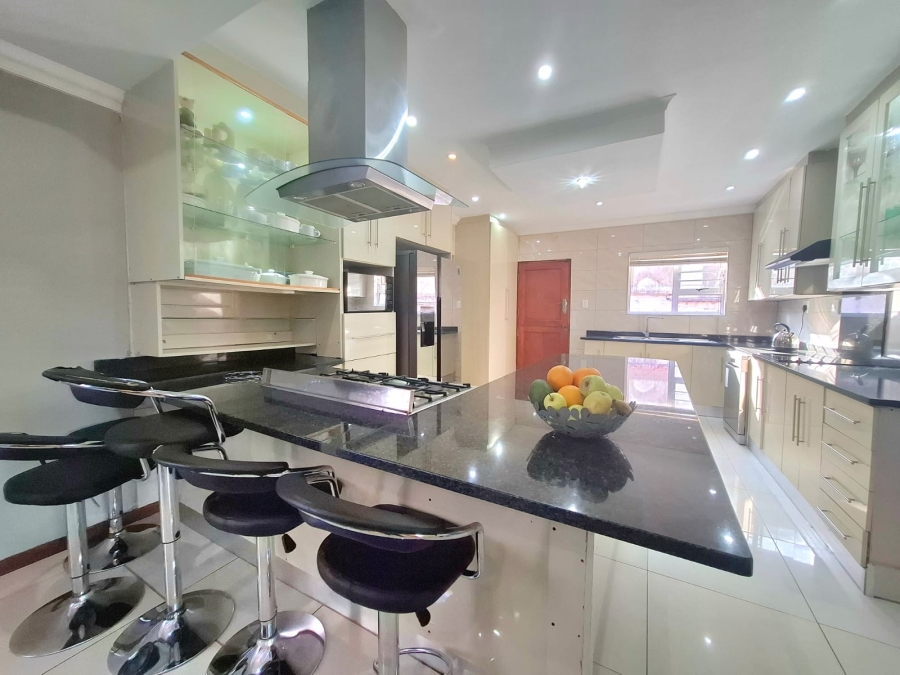 5 Bedroom Property for Sale in Nahoon Valley Park Eastern Cape